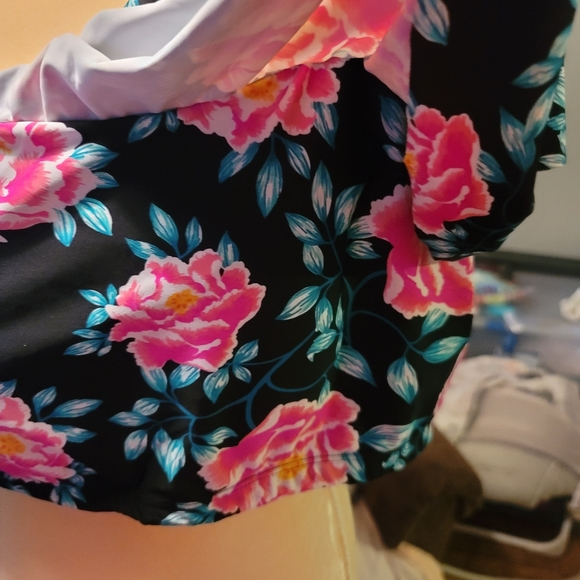 One shoulder floral swim top ♡ - Picture 4 of 4